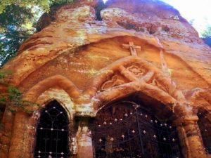 Lausitzer Gebirge: Mythen über das Tal Betgraben und eine sagenumwobene Felsenkapelle Screenshot youtube.com